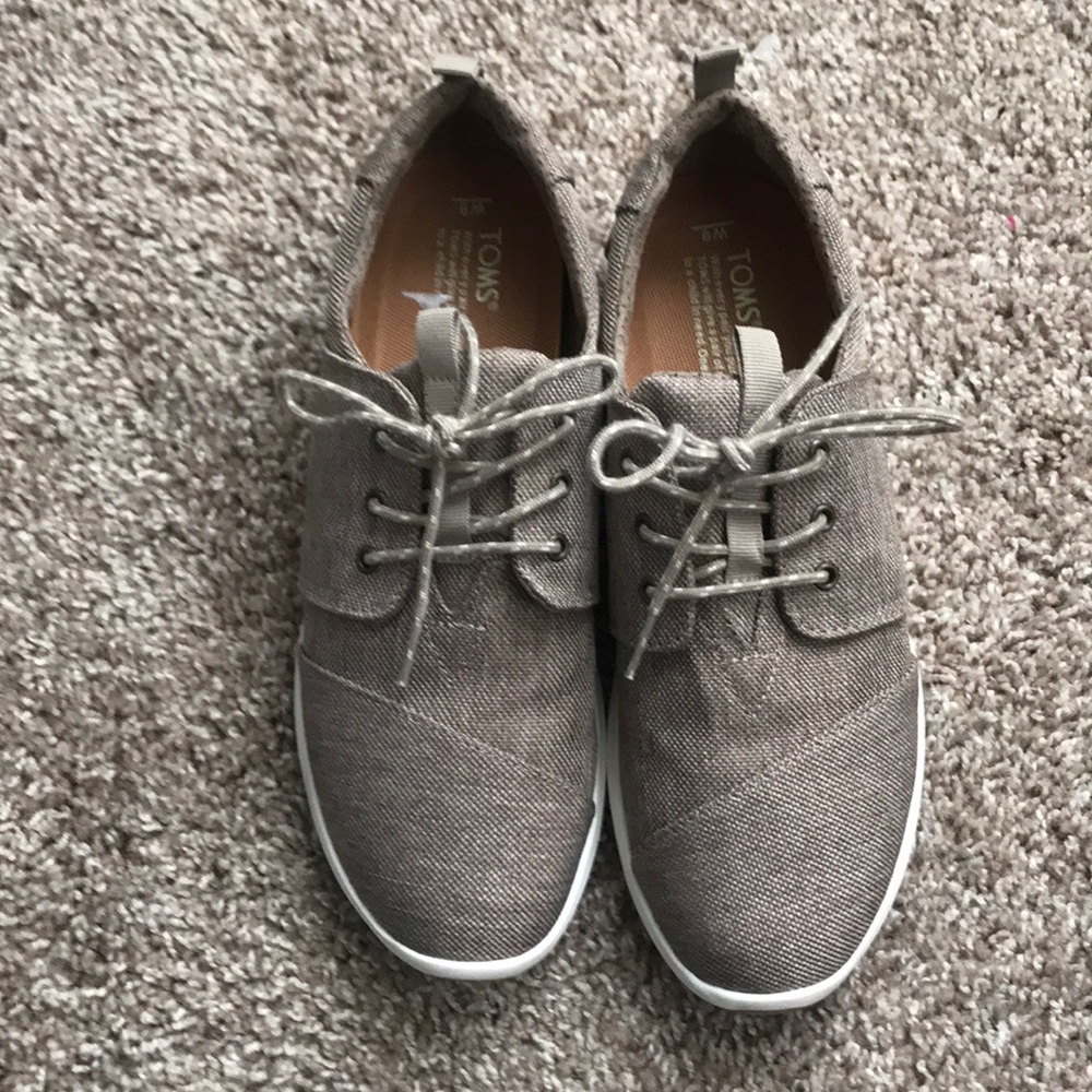 Toms Tan Tennis Shoes- WORN 1 TIME